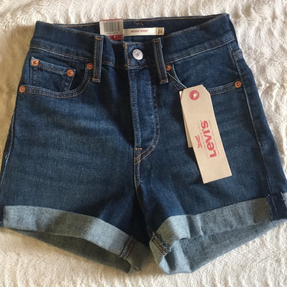 Levi’s Wedgie Shorts